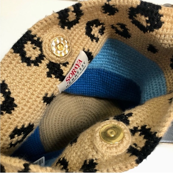 Soraya Hennessy Bucket Bag Colorblock Tote Tan Blue Leopard Print Lucite Strap - Picture 8 of 12